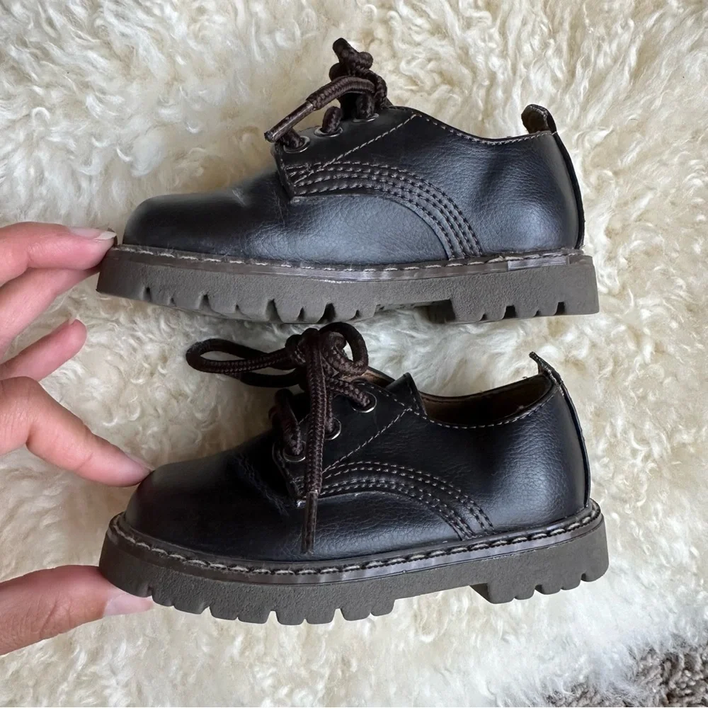 Healthex infant toddler size 5 brown dress shoes